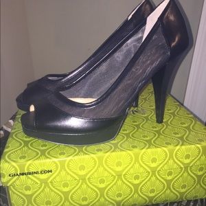 Black leather Gianni bini peep toe heels